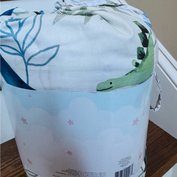 Comfort Bay Kids Twin Bed Set - Green and Blue Dinosaur Design - Picture 4 of 5